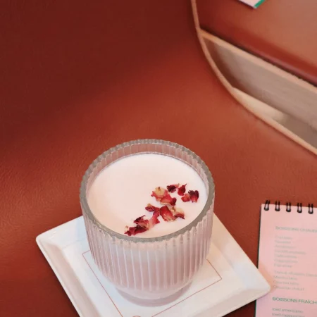 SO Paris Hôtel - sélection Octobre rose (latte, mocktail, cocktail, pâtisserie)